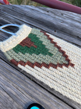 Load image into Gallery viewer, Cinch #001